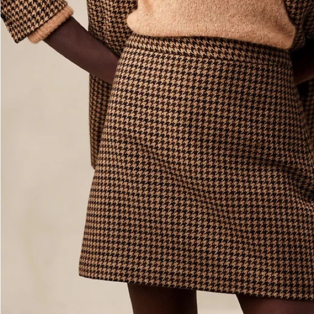 Banana Republic Houndstooth Mini wool Skirt in Black and Brown | Size 2